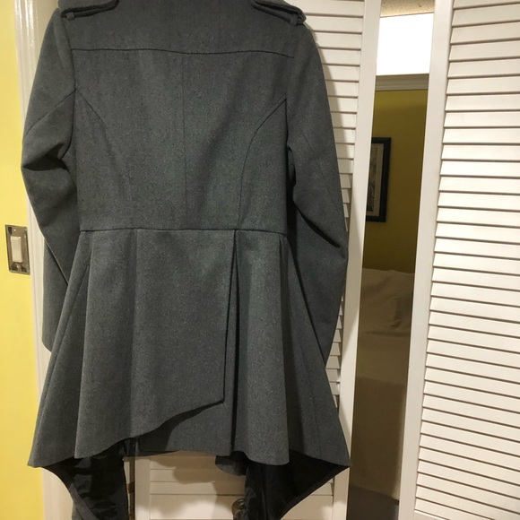 Red jacket - Picture 4 of 6